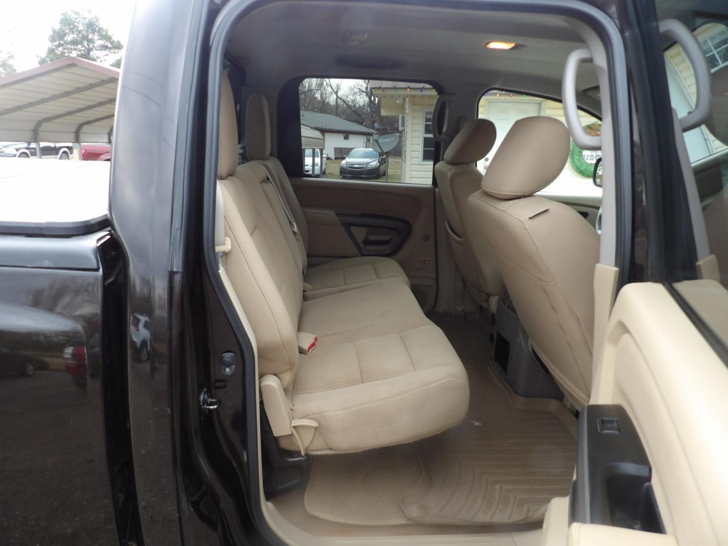 2015 Nissan Titan S Crew Cab 4WD (1N6BA0EC7FN) with an 5.6L V8 DOHC 32V FFV engine, 5-Speed Automatic transmission, located at 401 First NE, Bearden, AR, 71720, (870) 687-3414, 33.726528, -92.611519 - Photo#13